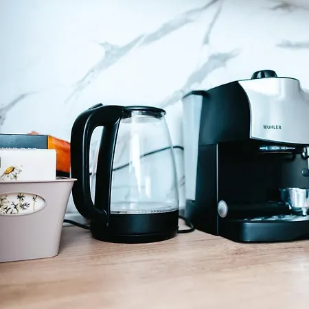 Renovated 1 Bedroom - Full Kitchen - Parking - 4km Tsarevets * Veliko Tarnovo