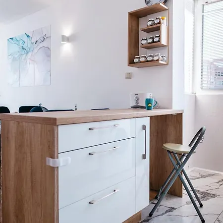 Apartment Renovated 1 Bedroom - Full Kitchen - Parking - 4km Tsarevets Veliko Tarnovo