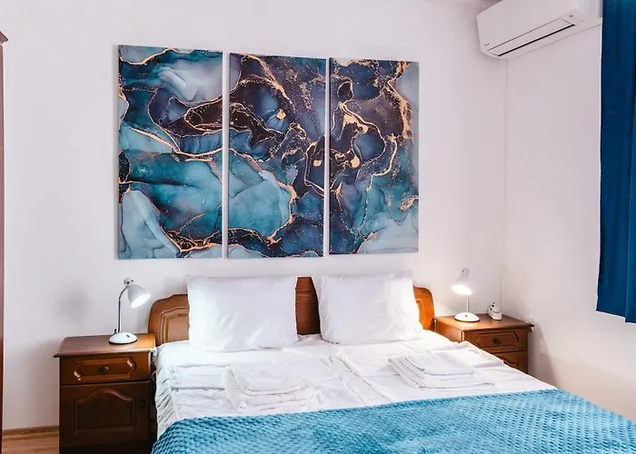 Renovated 1 Bedroom - Full Kitchen - Parking - 4km Tsarevets *