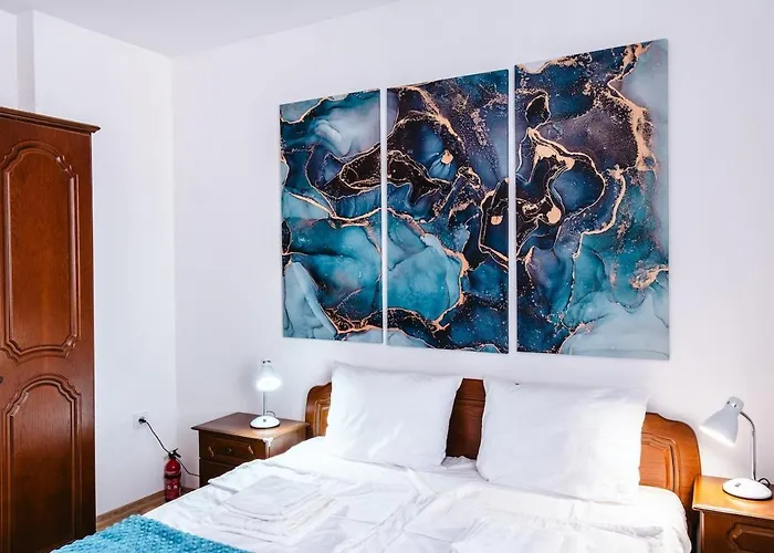 Renovated 1 Bedroom - Full Kitchen - Parking - 4km Tsarevets Apartment